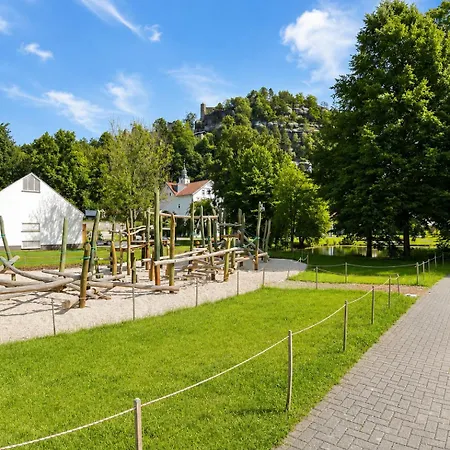 Отель Zum Felsenkeller Курорт-Ойбин