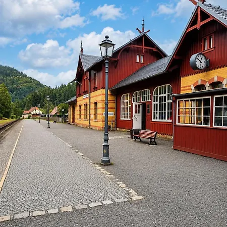 Отель Zum Felsenkeller Курорт-Ойбин